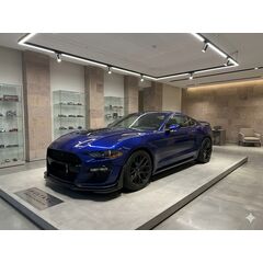 Ford Mustang մոդելի սպորտային մեքենա՝ վերափոխված կամ համալրված Shelby GT500-ի ագրեսիվ թյունինգային փաթեթով
