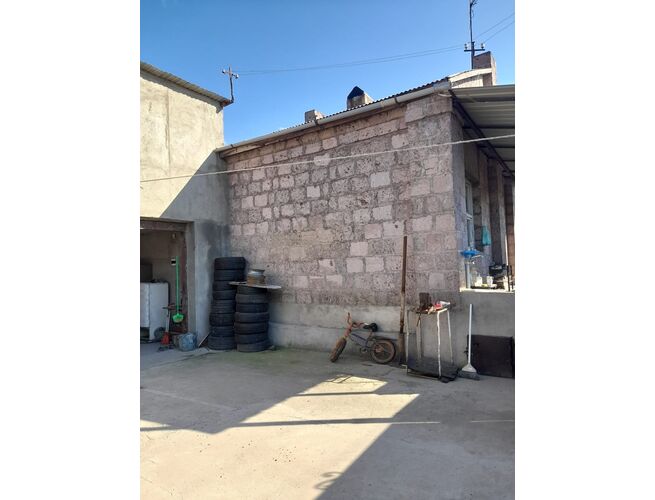 Վաճառվում է 3 սենյականոց սեփական տուն, 2 image