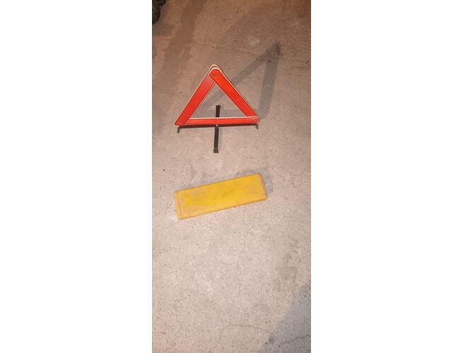 Վթարային կանգառ եռանկյունի, 2 image