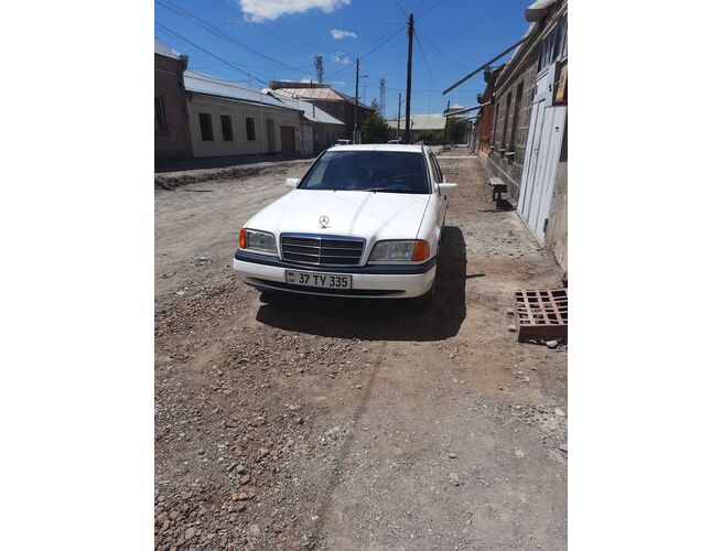 Mercedes w202 c180, 2 image