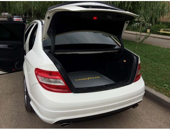 Մարդատար ավտոմեքենա՝ սեդան, Mercedes-Benz C-Class, 3.0 լ, 2009 թ., 5 image