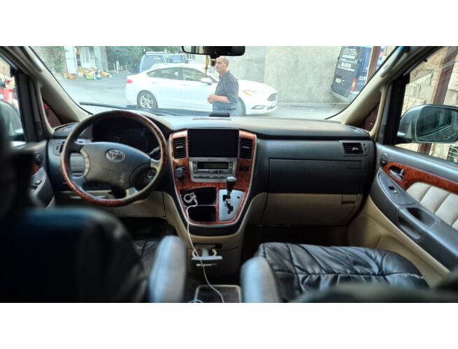 Toyota Alphard 2․4 2002, 8 image