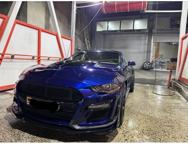 Ford Mustang մոդելի սպորտային մեքենա՝ վերափոխված կամ համալրված Shelby GT500-ի ագրեսիվ թյունինգային փաթեթով, 6 image